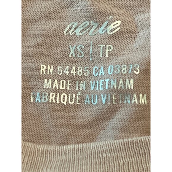 Aerie XS T-Shirt "Love Who You Want To" Pink Distressed Rainbow Graphic‎ NWOT - Picture 8 of 10